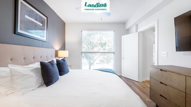 Building Photo - 151 7th St S