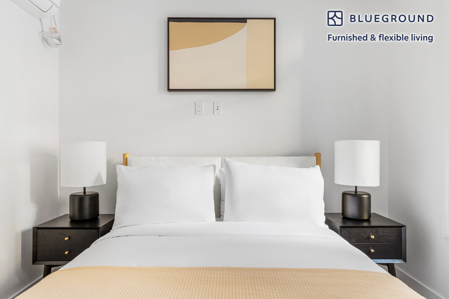 Building Photo - 307 W 39th St