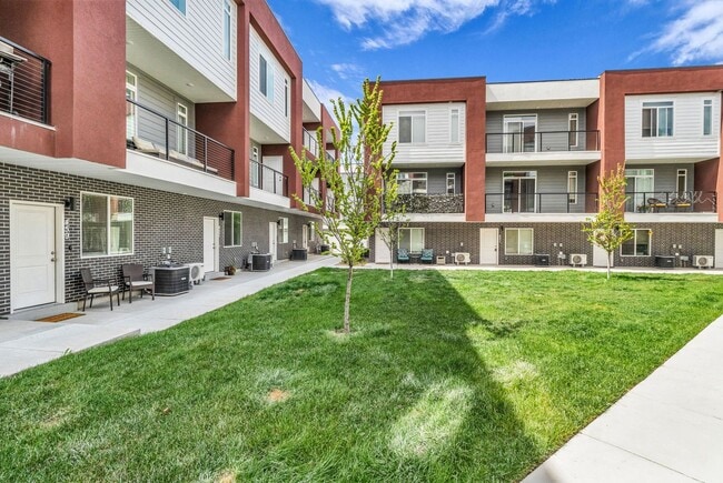 Building Photo - New 2024 Townhome with Office & 2 Car Garage