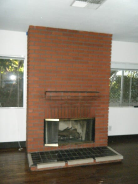 Building Photo - 5723 Stansbury Ave