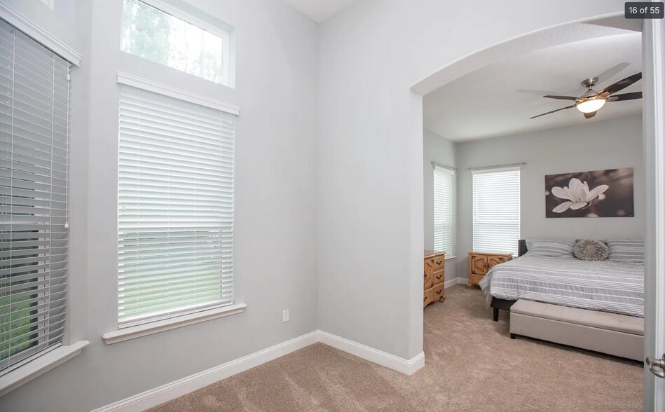 Building Photo - 148 Woodcross Dr