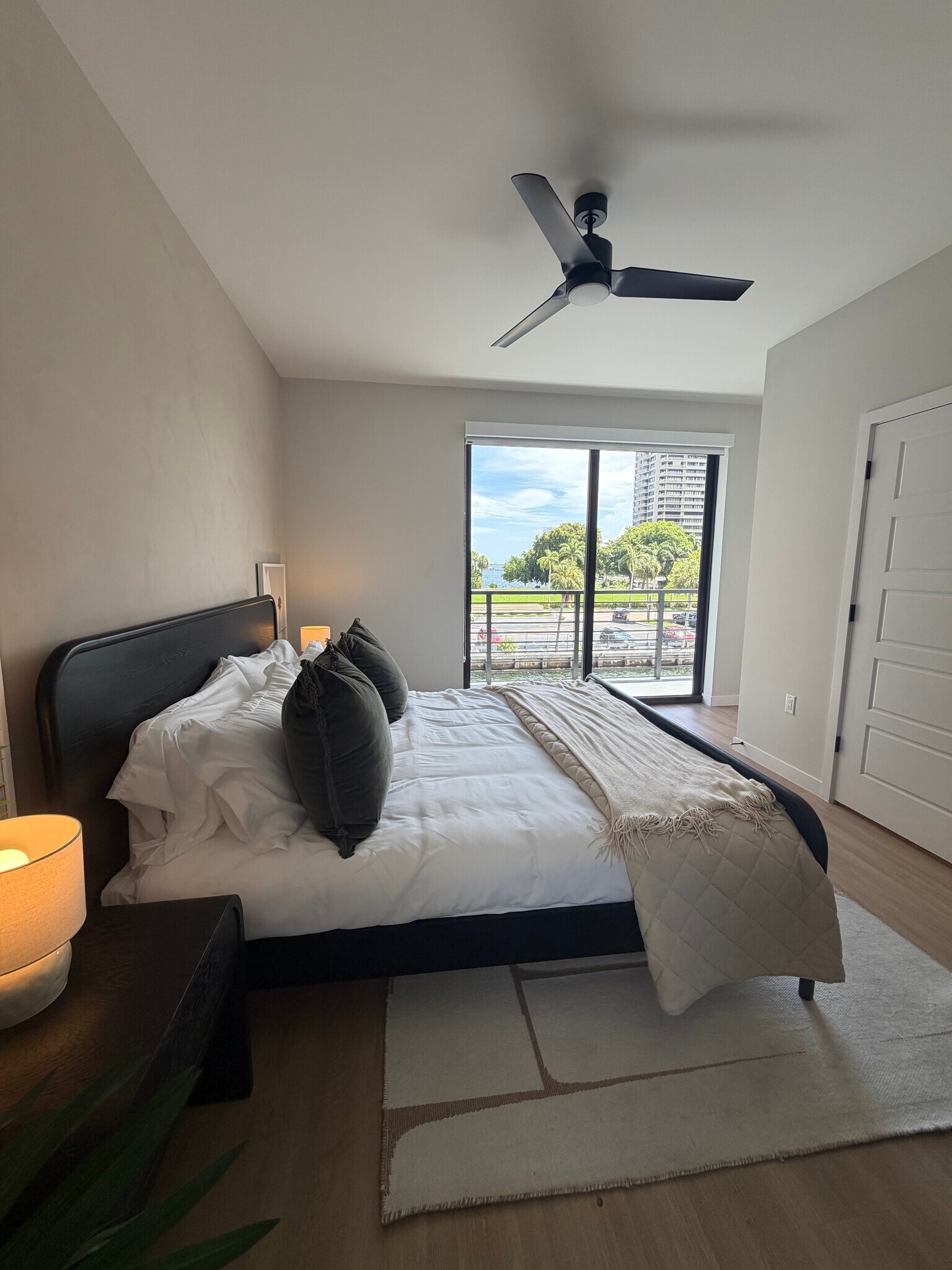 Building Photo - 11291 Biscayne Blvd
