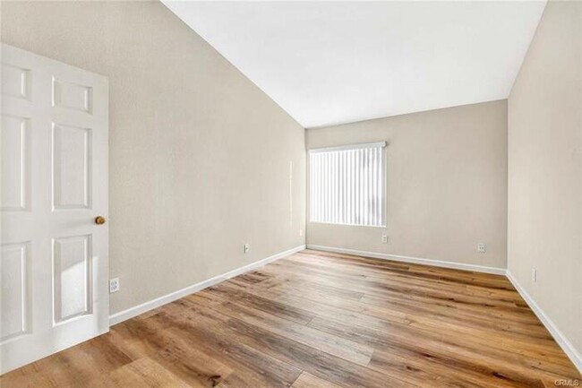 Building Photo - 2038 S Bon View Ave