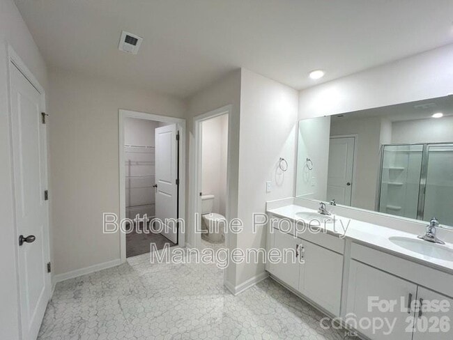 Building Photo - 1603 Blue Velvet Ln