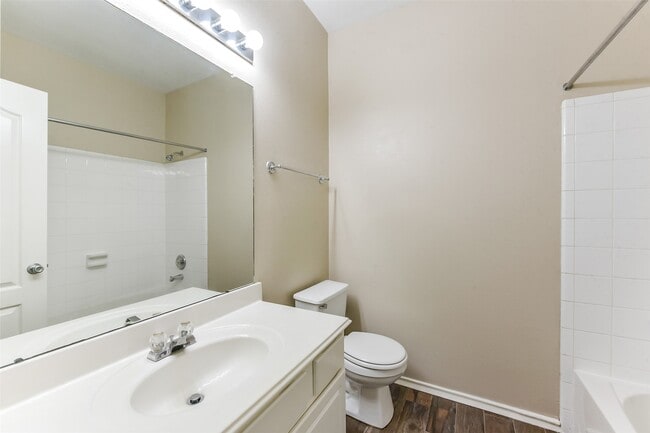 Building Photo - 9127 Willow Crossing Dr