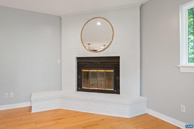 Building Photo - 501 Rookwood Pl