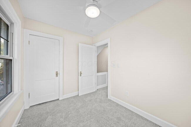 Building Photo - 263 Crestview Rd