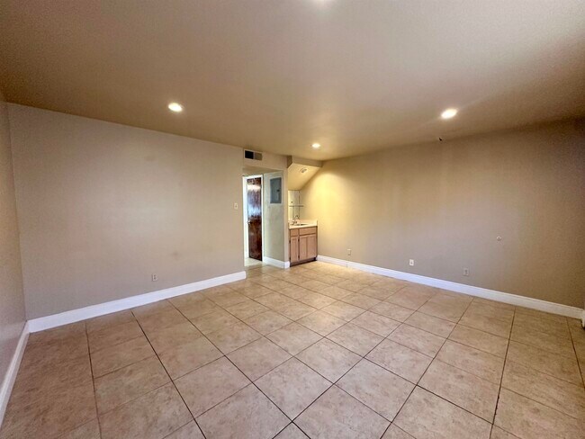 Building Photo - 8915 McPherson Rd