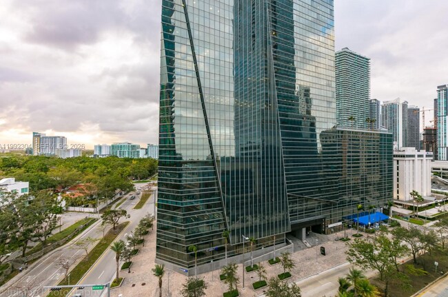 Building Photo - 1451 Brickell Ave