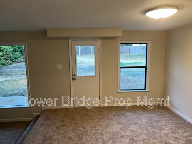 Building Photo - 8513 Fairmont Wy