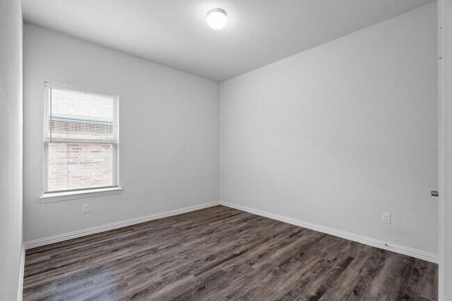 Building Photo - 109 Columbia St