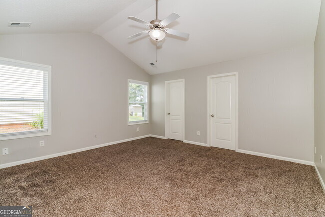 Building Photo - 218 Comet Ct