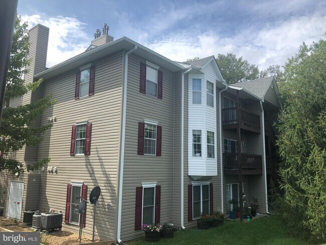 Building Photo - 114-7 Timberlake Terrace