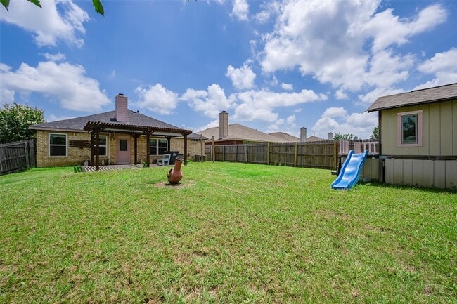 Building Photo - 6710 Waterlilly Dr