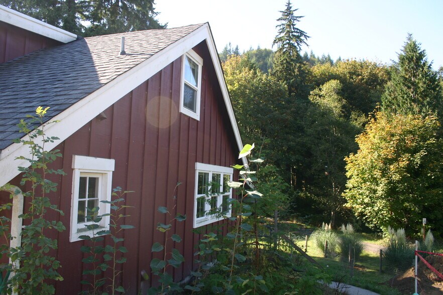 Building Photo - 5011 Black Lake Blvd SW