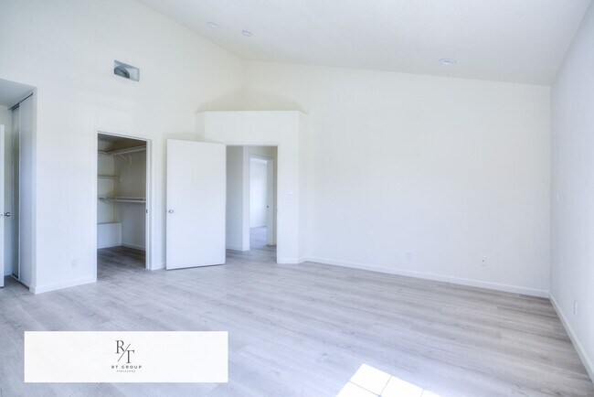 Building Photo - Welcome to this beautifully renovated home...