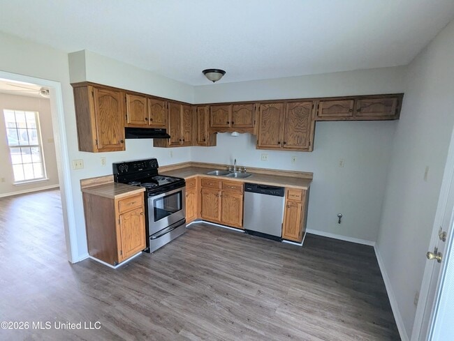 Building Photo - 3426 Laurelwood Dr