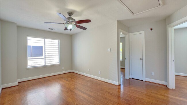 Building Photo - 9923 Farrell Dr
