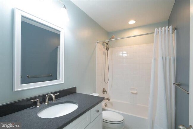 Building Photo - 27127 Hickory Ln