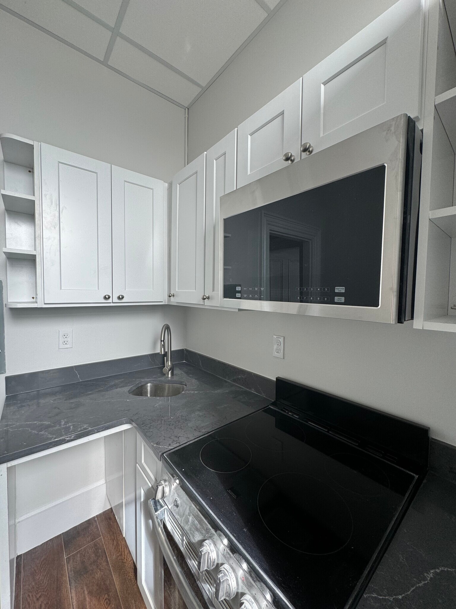 Building Photo - 134 Middle St