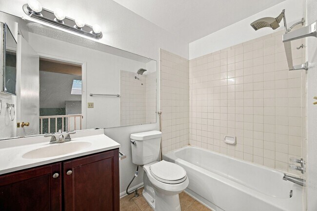 Building Photo - 9333 Cattail Ct