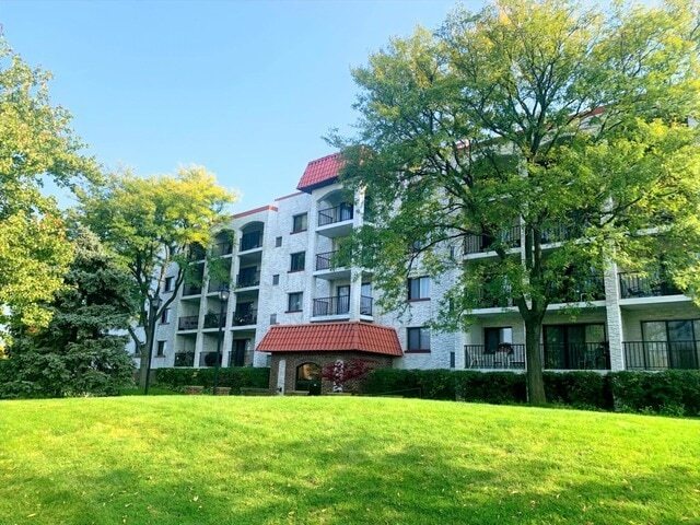 Building Photo - 350 Plum Creek Dr