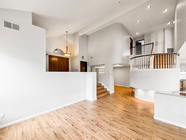 Building Photo - Spacious & Upgraded 4 Bedroom, 3 Bath Home...