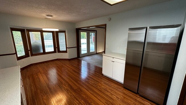 Building Photo - 14214 White Horse Ct