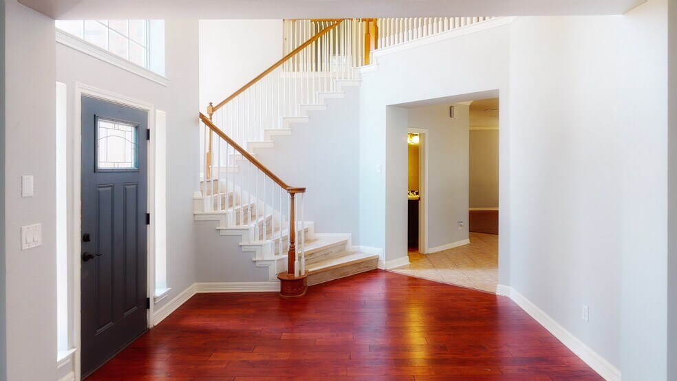 Building Photo - 15224 Calaveras Dr