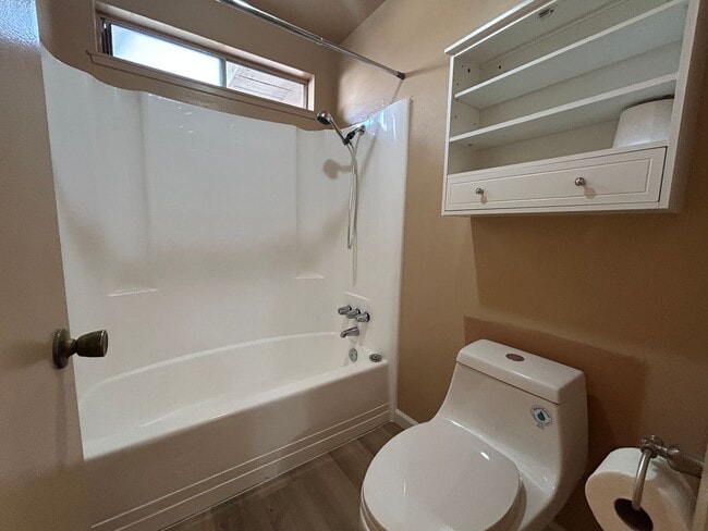 Building Photo - 5055 Pearblossom Dr