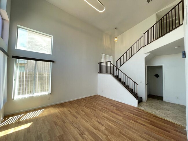 Building Photo - 5730 Coleridge Way