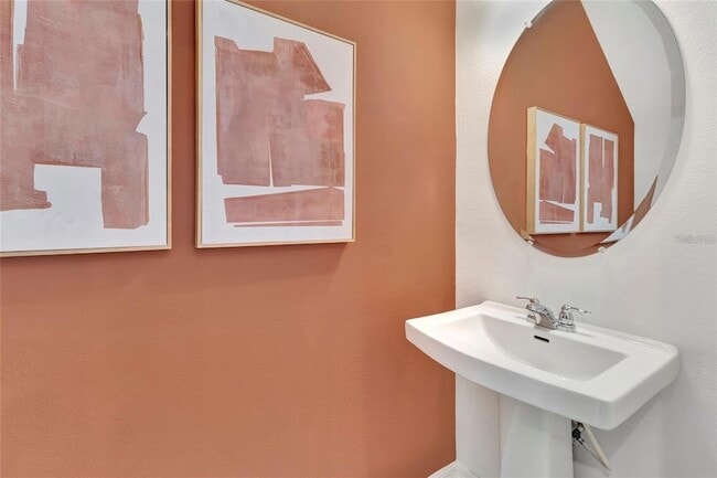 Building Photo - 2596 Penguin Blvd