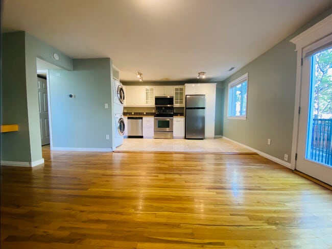 Building Photo - 1257 E 200 S