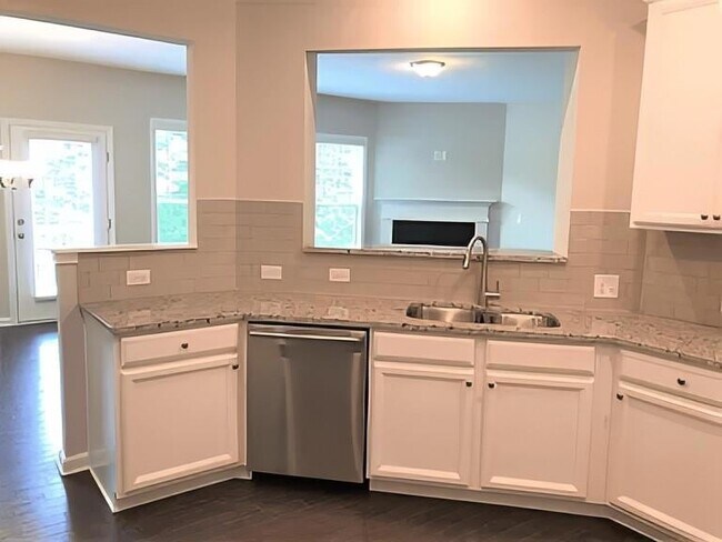 Building Photo - 1327 Elderwood Way