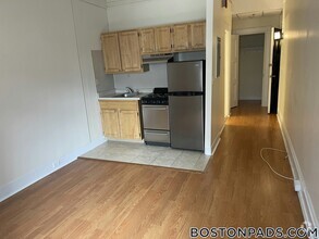 Building Photo - 62 Boylston St