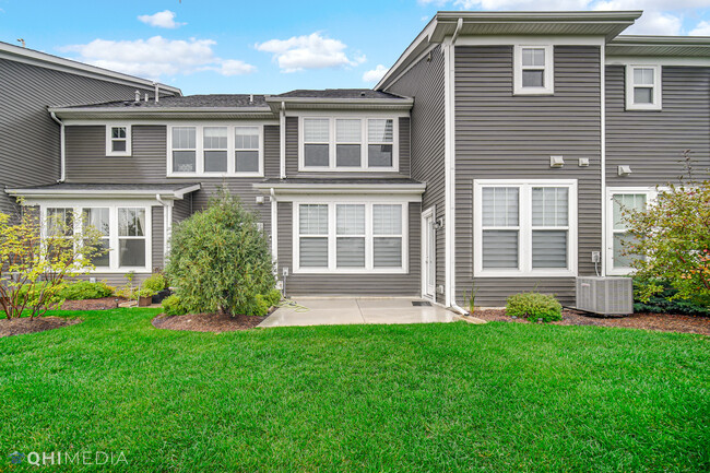 Building Photo - 597 Watercress Dr