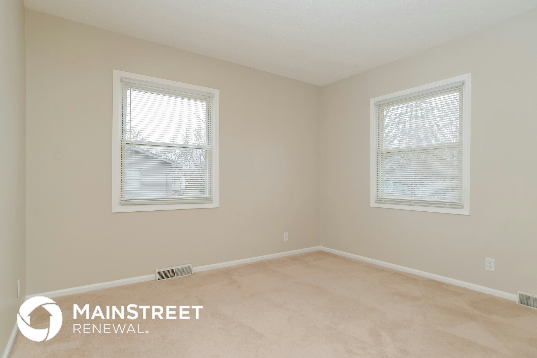 Building Photo - 1857 W Chambery Dr