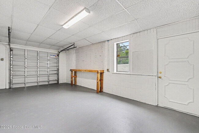 Building Photo - 3960 Barcelona St