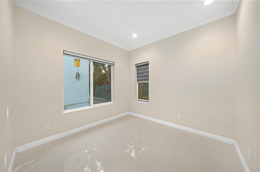 bedroom 3 - 342 Pasadena Ave