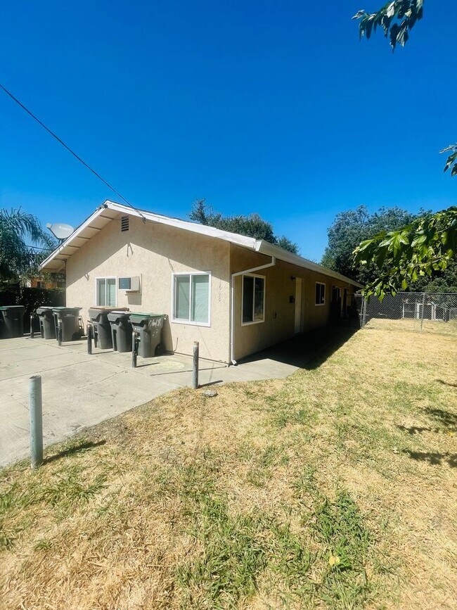 Primary Photo - 9316001/51^^