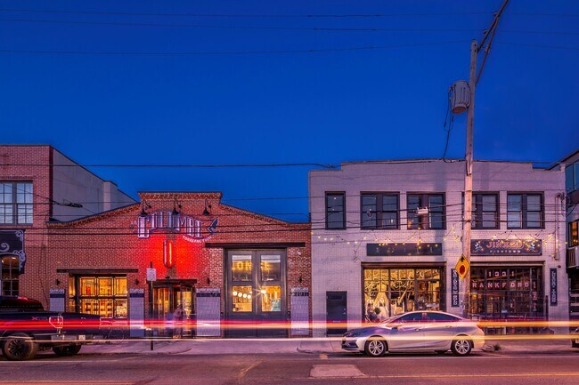 Building Photo - 2038 N Front St