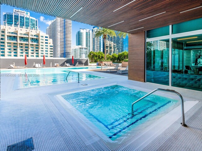 Building Photo - 1080 Brickell Ave