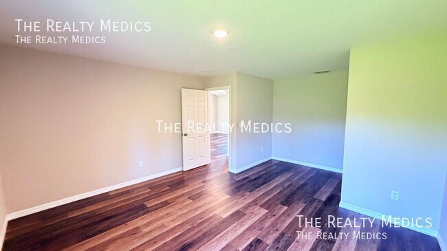 Building Photo - 15629 SW 46th Ave Rd