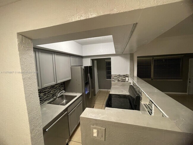 Building Photo - 20490 NW 7th Ave
