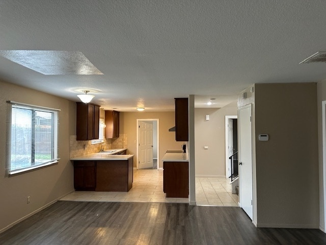 Building Photo - Modesto, 4 Bedroom 2.5 Bathroom Home