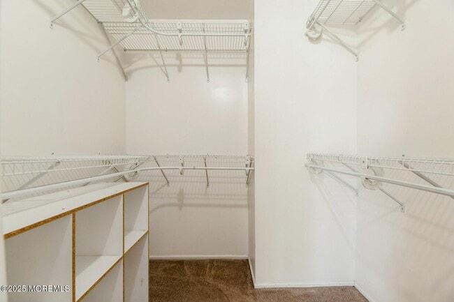 Building Photo - 7 Sloop Square