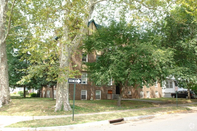 Primary Photo - 234 Walnut St