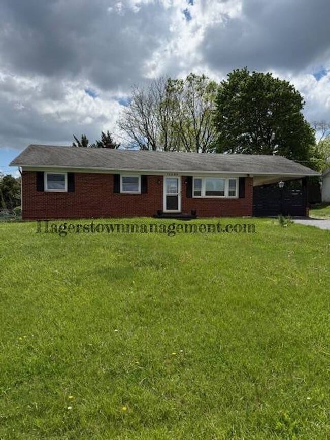 Building Photo - Greencastle - 3 BR Rancher