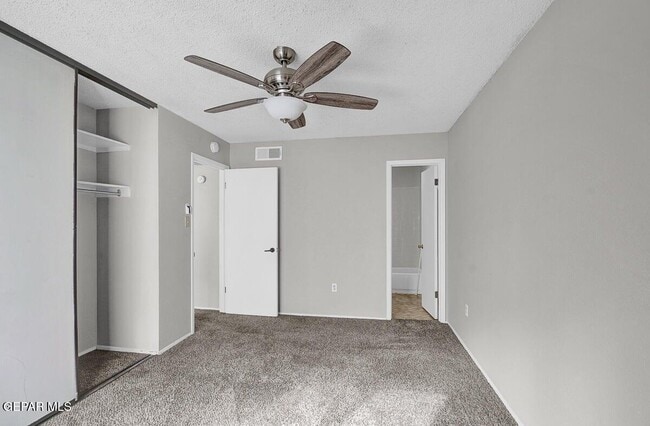 Building Photo - 1909 Karen Sue Pl