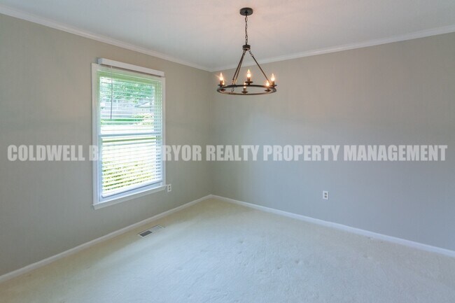Building Photo - 211 Sandpiper Ln